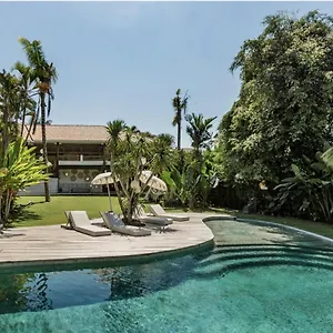 la-payesa.hotelsseminyak.net/
